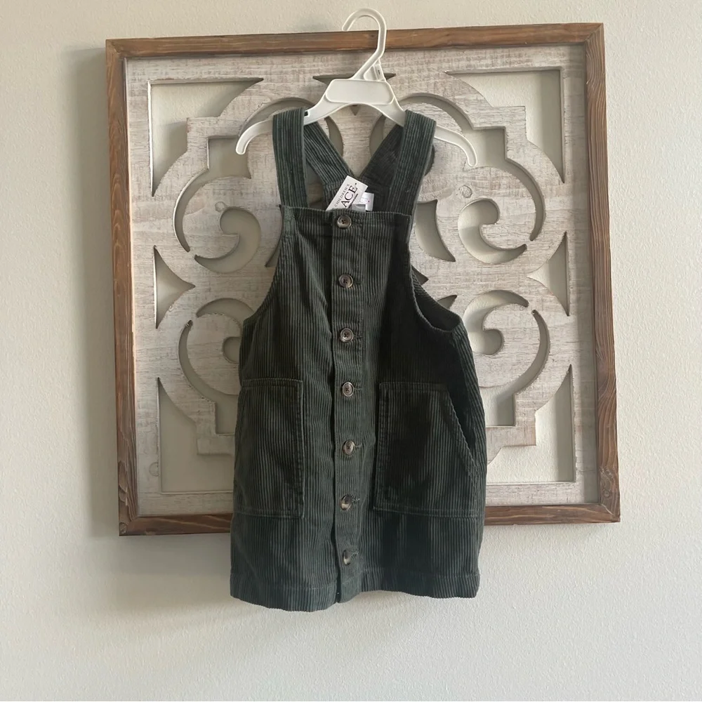 NWT The Childrens place size 6 green corduroy button up jumper - Picture 1 of 3